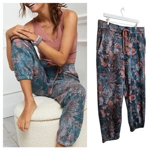 Floral Print Women's Jogger Pants